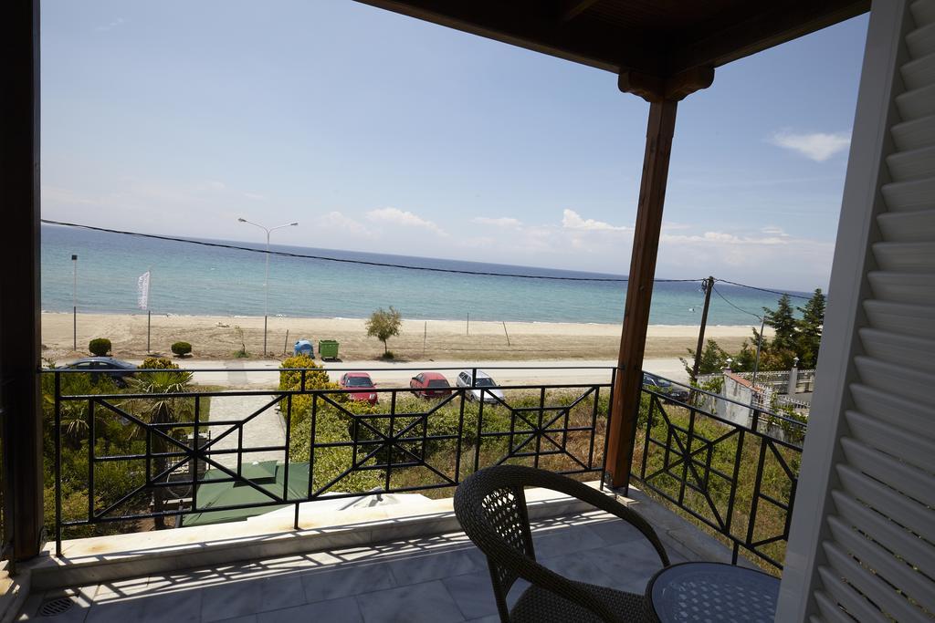 Beach Front Villa Nea Kallikrateia Ngoại thất bức ảnh